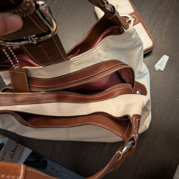 COACH Soho Lynn Leather Hobo Shoulder Handbag + Matching Wallet - Picture 13 of 14